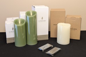 lot 269 image: New Battery Powered Candles