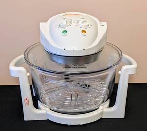 lot 272 image: Turbo Flavor Wave Convection Oven