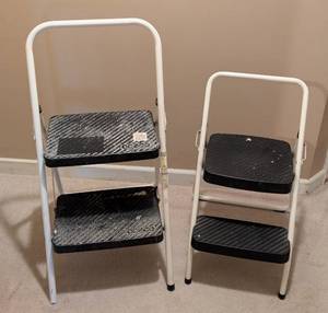 lot 276 image: Pair of Handy Step Stools