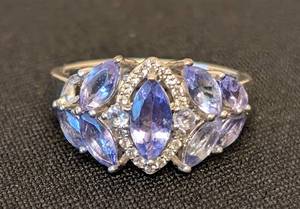 lot 286 image: Sterling Silver and Tanzanite Ring