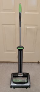 lot 318 image: Bissell Air Ram Cordless Vacuum