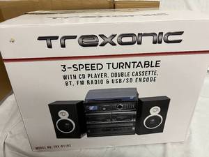 lot 32 image: Trexonic 3-Speed Turntable