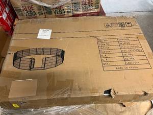 lot 31 image: 16pc Silver and Black Dog Play Pen Area
