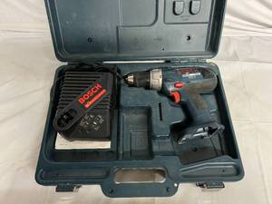 lot 103 image: Bosch Drill Set with Case