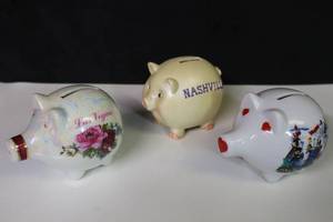 lot 450E image: (3) Collectible Hand-Painted Porcelain Iridescent Las Vegas, Nashville Souvenir Pig Piggy Banks