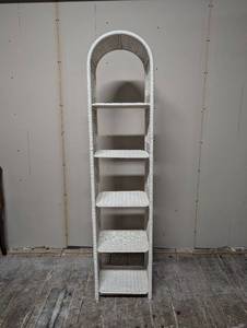 lot 25 image: 5 Tier - Wicker - Painted Shelf