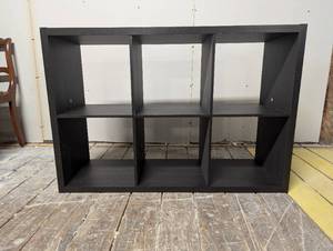 lot 27 image: 6 Cube Organizer