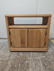 lot 38 image: Rolling Cabinet - Stand - Cart