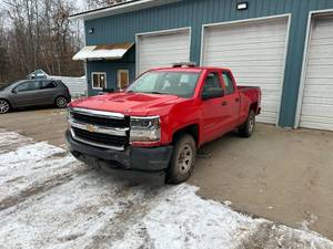 2018 Chevy Silverado 1500 4x4 with 124,000 miles