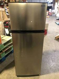 Vissani 7.1 cu. ft. Top Freezer Refrigerator in Stainless Steel Look Damage on Top Corner Customer Returns See Pictures
