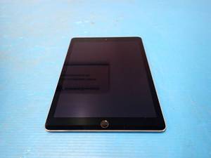 Apple&nbspiPad Air 2nd Gen A1566  64GB of storage  WIFI Only  Includes Charging Cable&nbsp