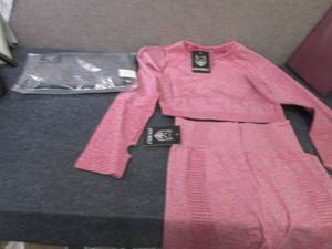 2 Large Gym Wolf Ladies Yoga Sets N...