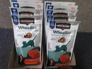 12- 2.2 oz Nutrish Wheelies Cat Tre...