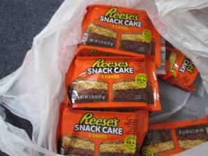 12- 2.75 oz Reeses Snack Cakes...
