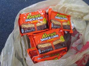 12- 2.75 oz Reeses Snack Cakes...