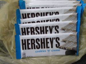 12 Hersheys Cookies n Crme Bars...