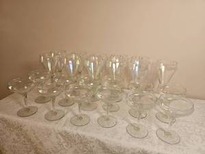lot 59 image: Vintage Iridescent Champagne & Wine Glasses