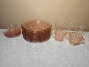 lot 67 image: Vintage Pink Depression ware