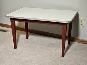 lot 203 image: Retro Styled Side Table Dandelion Pattern Top