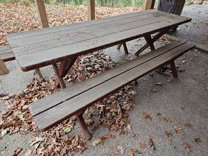 lot 424 image: Vintage XL Redwood Picnic Table and Benches