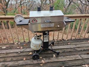 lot 425 image: Holland Grill Propane Smoker