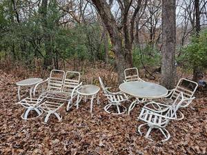 lot 431 image: Homecrest Patio Table and Chairs with Seating Set  10 pieces