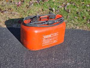 lot 445 image: Vintage Red Metal 5 Gallon Marine Gas Tank