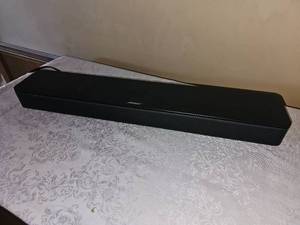 lot 72 image: Bose Sound Bar TV Speaker