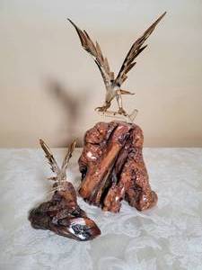 lot 165 image: Art Glass Eagles Mounted on Burl Wood  Gold Tipped