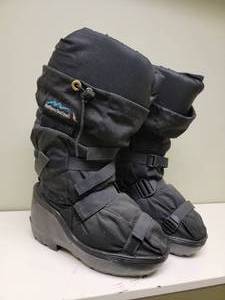 lot 319 image: Northern Outfitters Insulated Boots  Medium