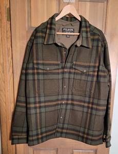 lot 300 image: Mens Filson Green Plaid 100 Wool Field Jacket  XXXL