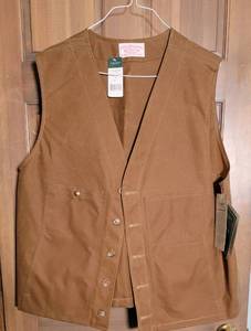 lot 304 image: NWT Mens Oil Finish Fabric Tan Vest  Size 54