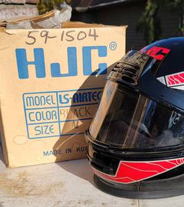 lot 255 image: HJC LS Airtech Snowmobile Helmet, Red  Size M