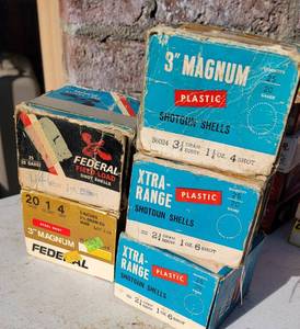 lot 241 image: 20 Gauge Shotgun Ammunition Assortment