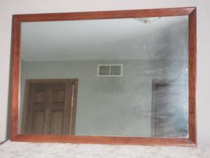lot 125 image: Classic Wood Frame Wall Mirror