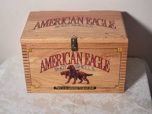 lot 181A image: Vintage American Eagle Shot Shells Wood Lidded Ammo Crate