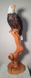 lot 18 image: Fine Art Wood Sculpture - Brian Johnson - Perched Bald Eagle