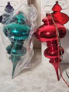 lot 130 image: Department 56 Mercury Glass Jumbo Finial Ornament Pair