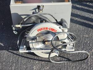 lot 351 image: Porter Cable Double Insulated Circular Saw - Model 347