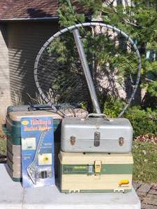 lot 334 image: Fishermans Vintage Tackle Box & Tackle Collection