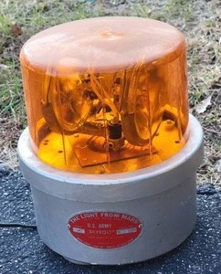 lot 327 image: Vintage US Army Skybolt Amber Beacon Light - The Light from Mars