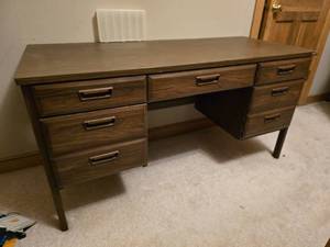lot 121 image: Vintage MCM Office Desk with 7 Storage Drawers