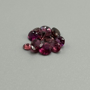 4.20 Carat Garnet Mixed Cut - Assorted Lot of Loose Stones