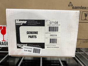 lot 452 image: Meyer Light Adapter Kit (99-02 ChevyGMC)