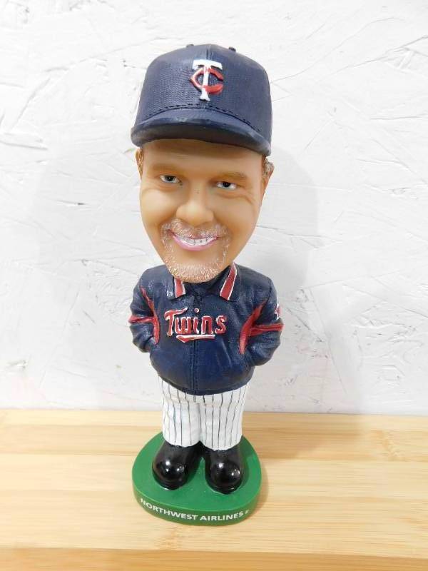 lot 82 image: Minnesota Twins Ron Gardenhire Bobble Head Stadium Giveaway