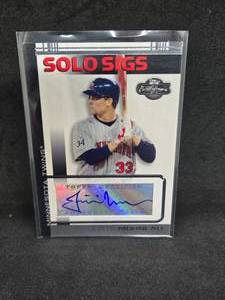 lot 154 image: 2007 Topps Co-Signers Autograph Justin Morneau #SS-JM