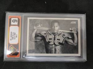 lot 190 image: 3-D Grading 9 Mint 1990 Score Bo Jackson BW #697