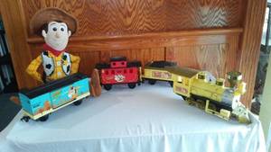 lot 726 image: Woodys Roundup Railroad Toy Train Set with Caboose and Cars