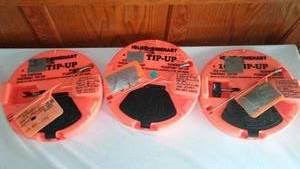 lot 647 image: Igloo Rinehart Ice Fishing Tip-Ups (3)