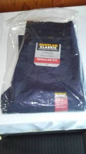 lot 653 image: NEW Rustler Classic Regular Fit Straight Leg Jeans - Size 34 x 32 L